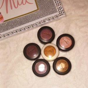 MAC MAKEUP EYESHADOW